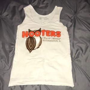 Hooters Tank Top Bundle
